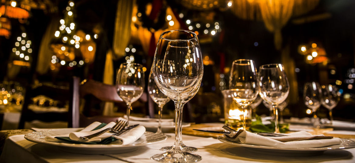 luxury elegant table setting dinner in a restaurant